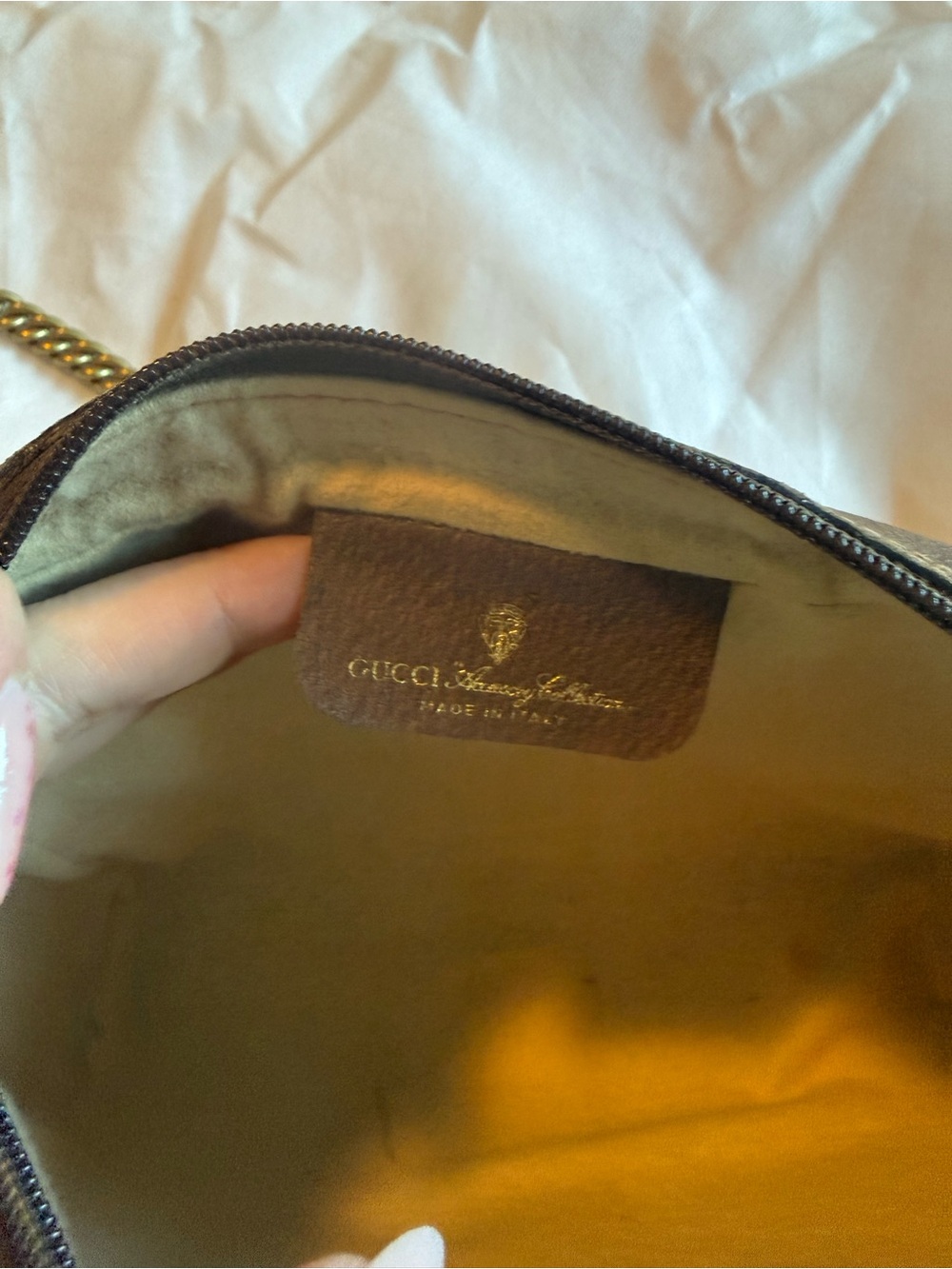 Vintage Gucci GG Supreme Web Stripe Crossbody Pouch | Excellent Condition - Picture 4 of 5